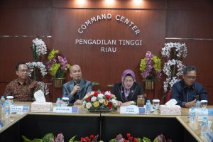 Discussion between FH UIR and the Riau High Court on legal and educational development