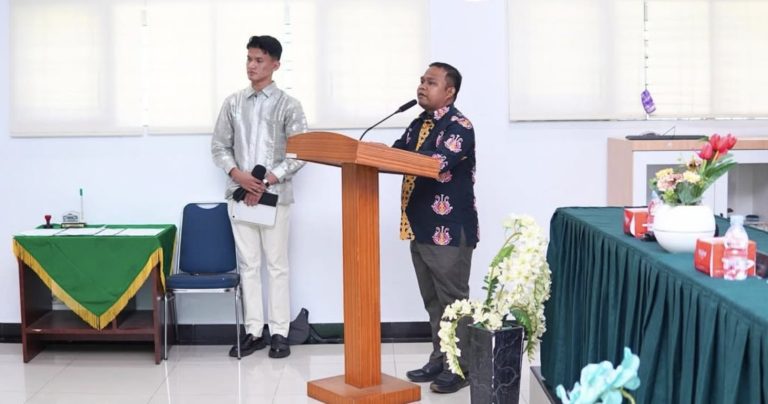 Sambutan di podium pada penandatanganan MoA FH UIR dan LAMR Provinsi Riau