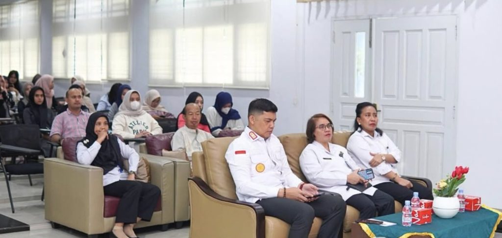 Jajaran Kantor Wilayah Hukum Riau turut mengikuti Kuliah Umum.