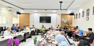 Suasana Rapat Persiapan UTS Semester Genap T.A. 2025/2026 Fakultas Hukum UIR